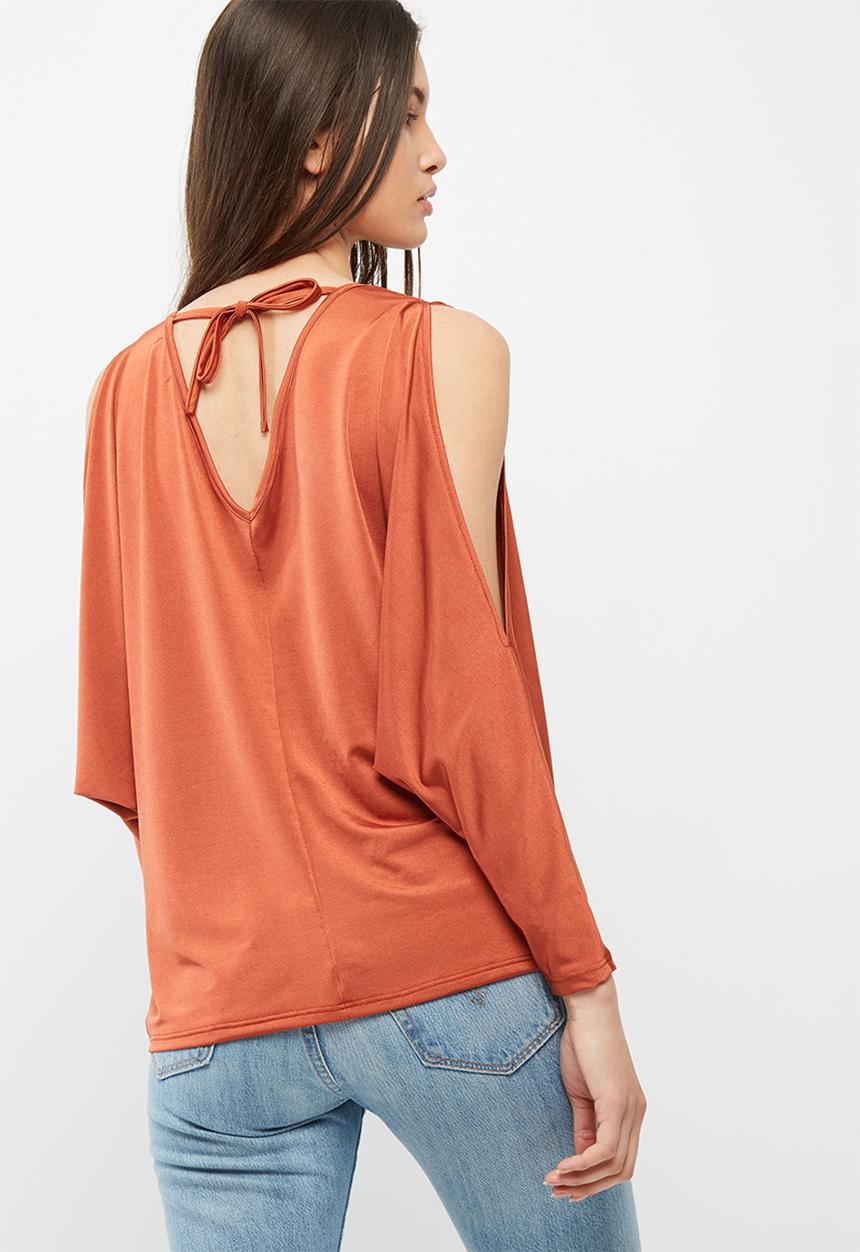 dailyfriday - Ruched front cold shoulder knit top