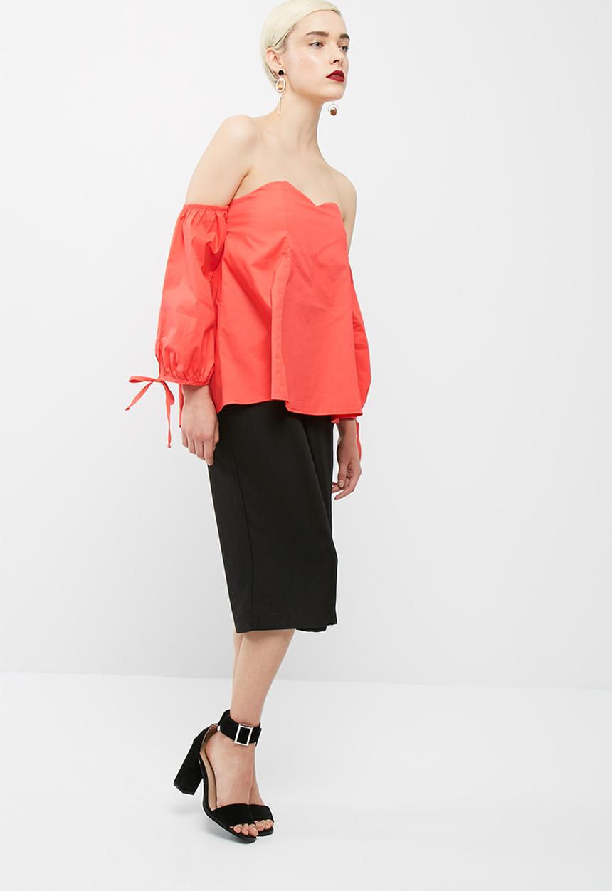 dailyfriday - Sweetheart off shoulder top