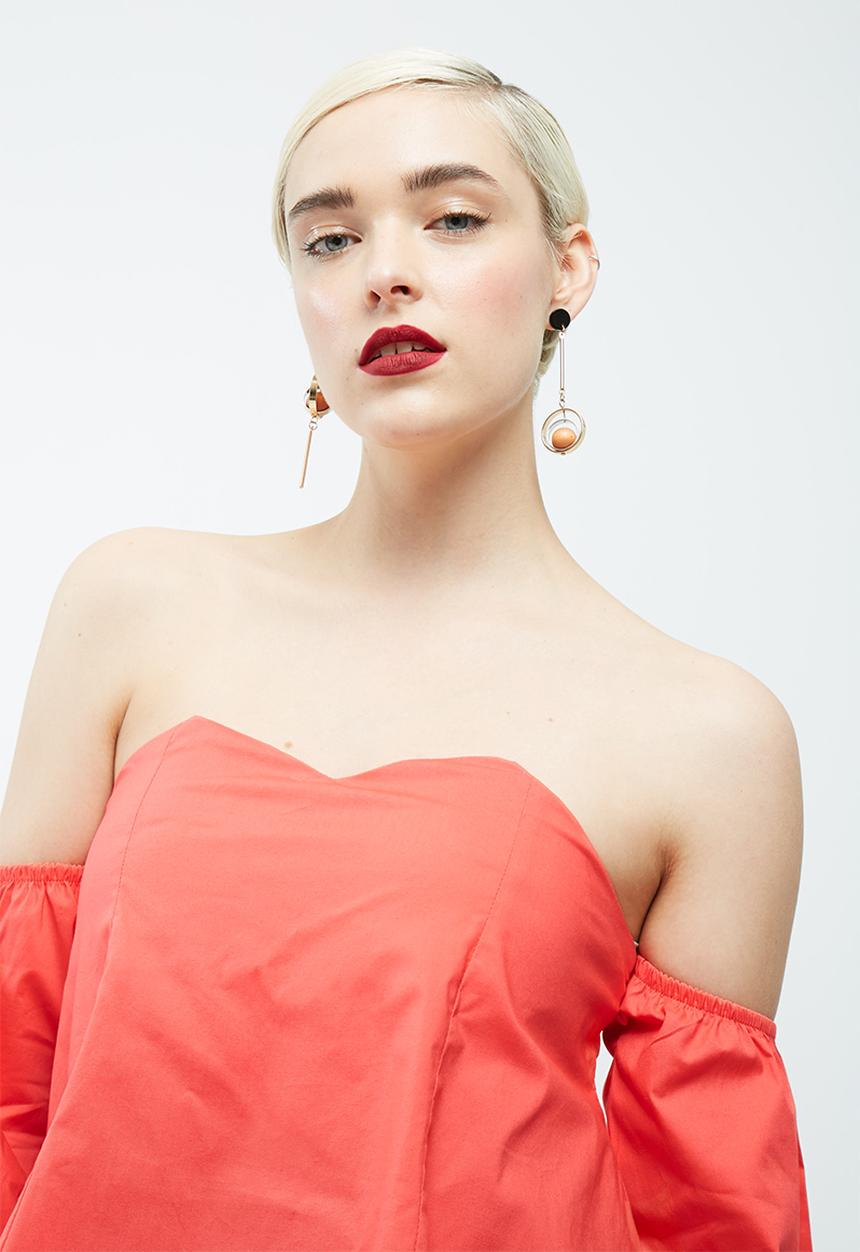 dailyfriday - Sweetheart off shoulder top
