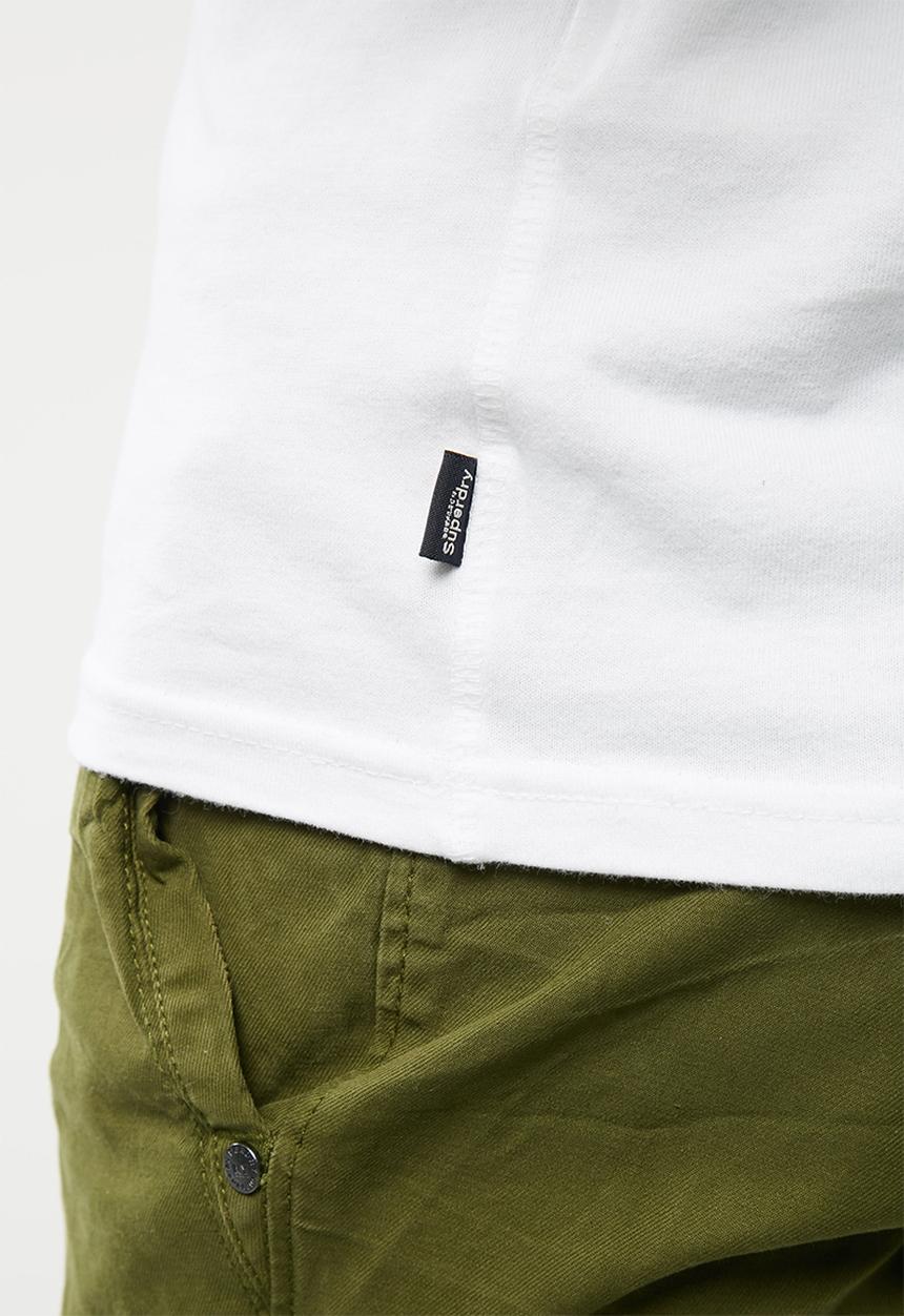 Superdry. - Vintage logo world acclaimed tee