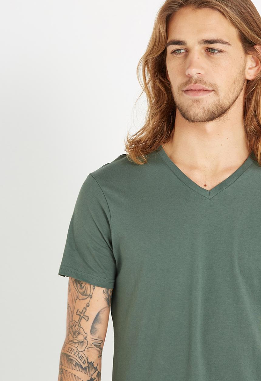 Cotton On - Essential vee neck tee