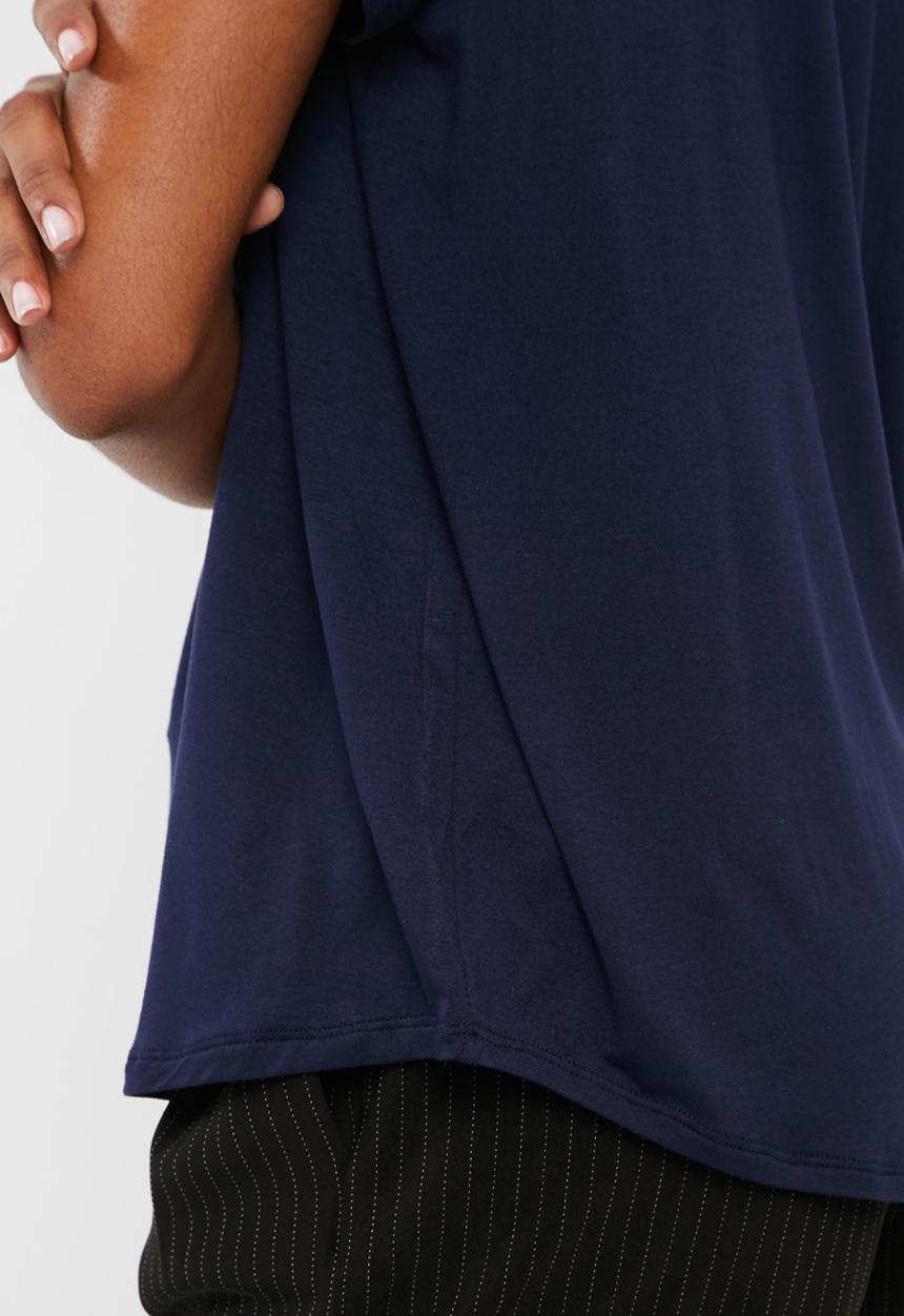 dailyfriday - Scoopneck relaxed tee with turn back cuff