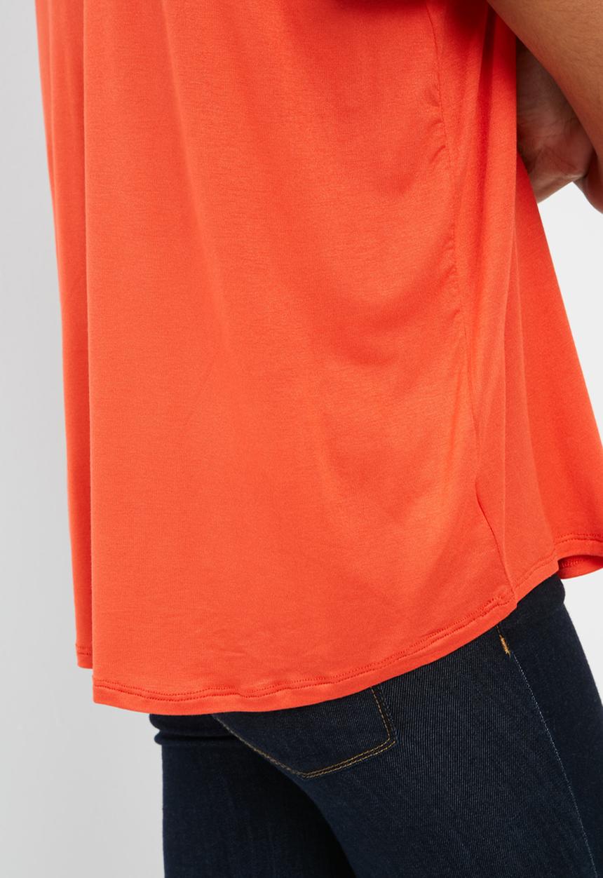 dailyfriday - Scoopneck relaxed tee with turn back cuff