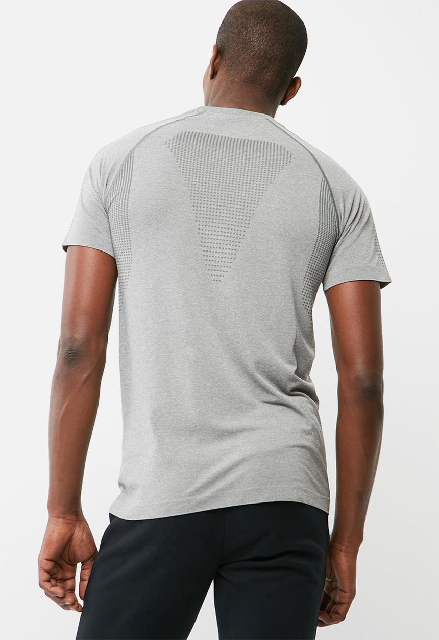 PUMA - Evoknit basic tee 