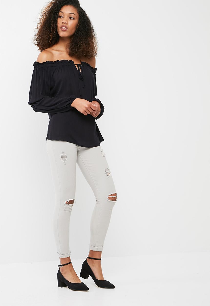 dailyfriday - Off the shoulder feminine blouse