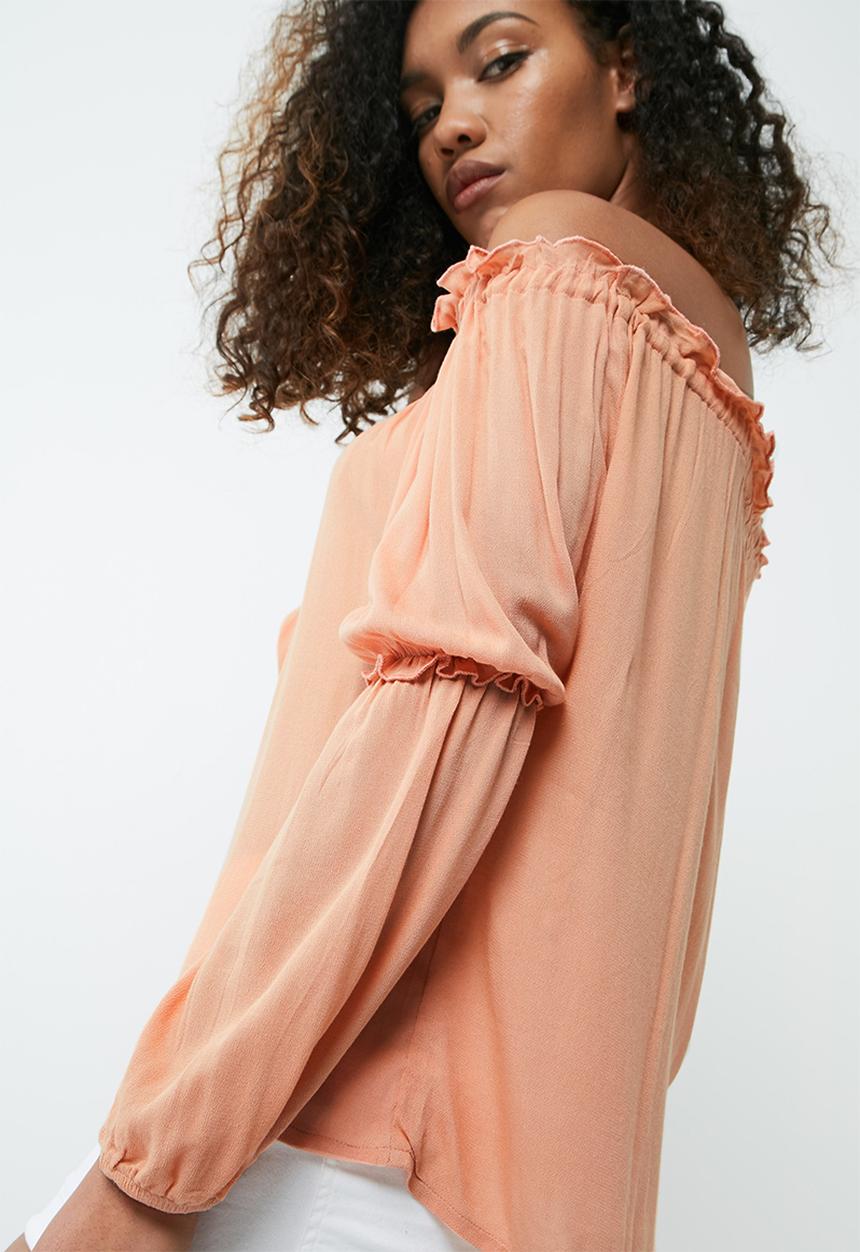dailyfriday - Off the shoulder feminine blouse