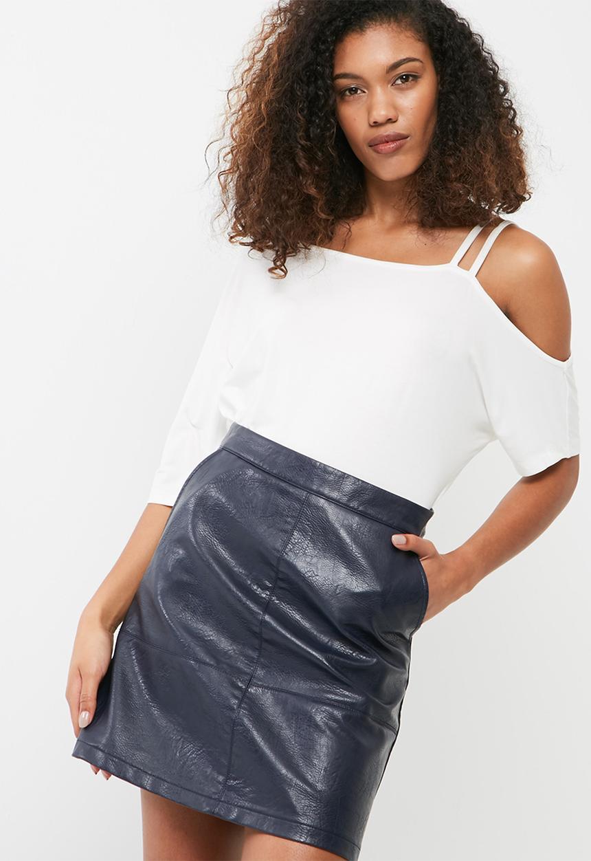 dailyfriday - One shoulder tee