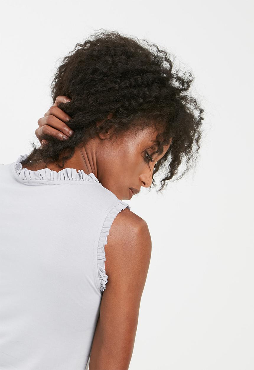 dailyfriday - Ruffle sleeve vest