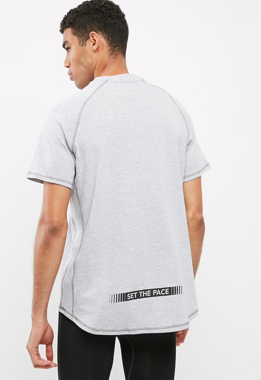 basicthread - Sports tee