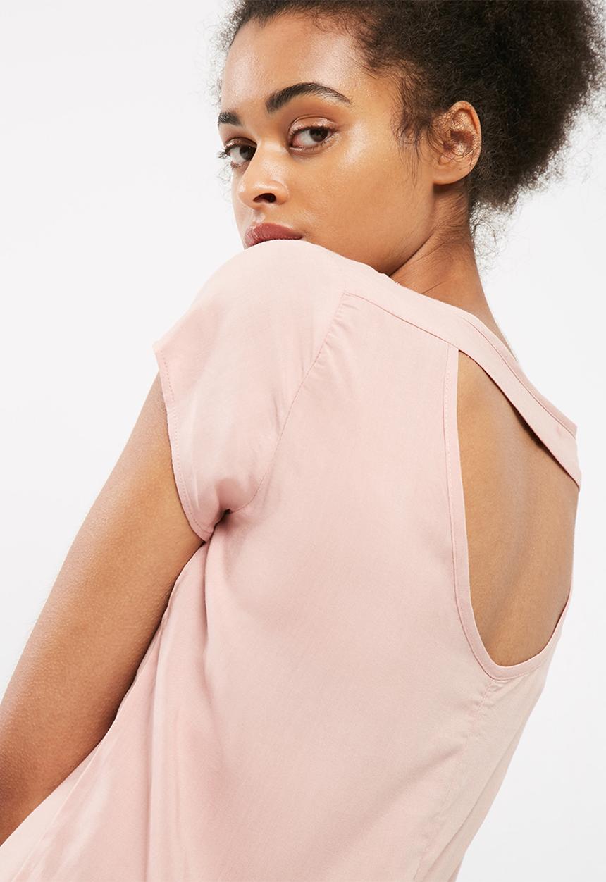 dailyfriday - Open back shell top