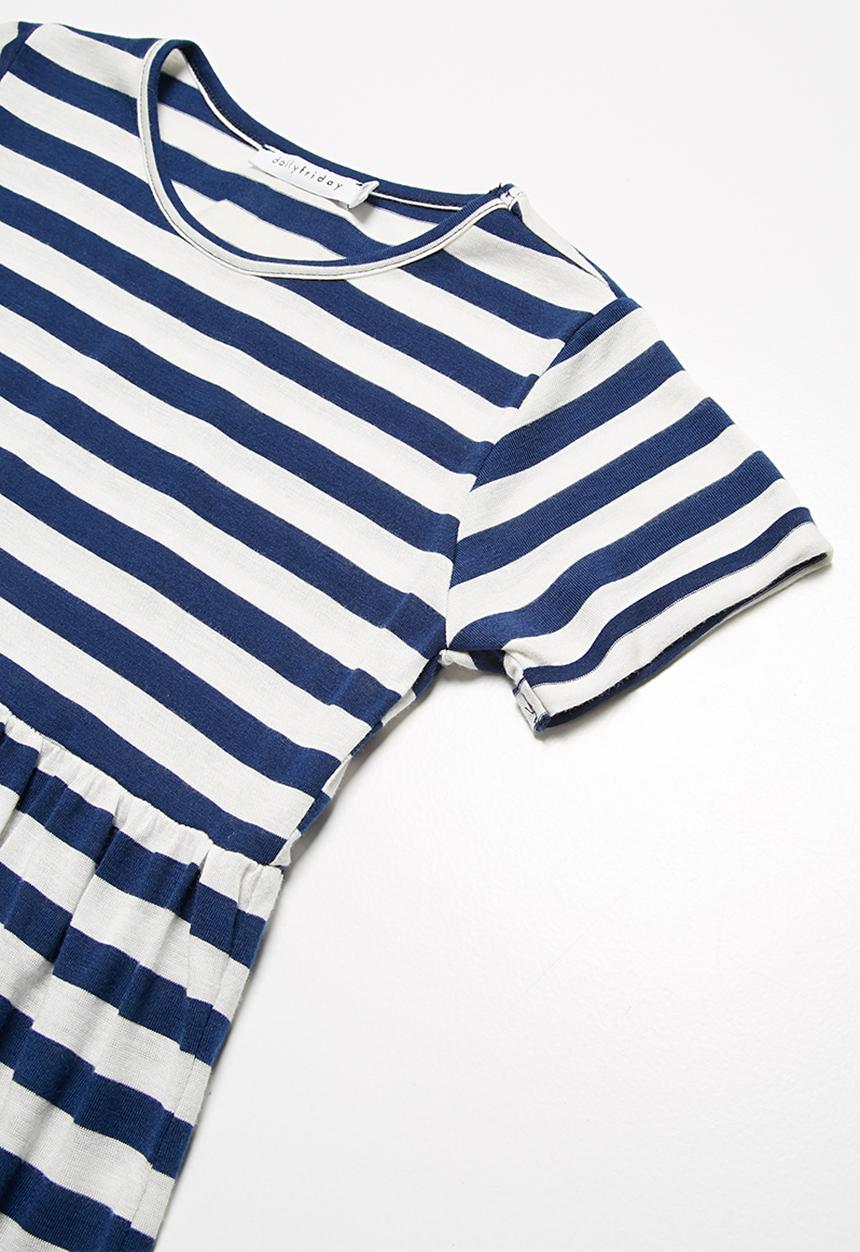 dailyfriday - Striped t-shirt dress