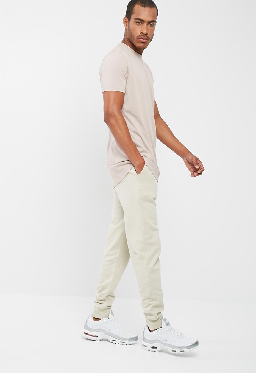 basicthread - Printed Curved Hem Tee