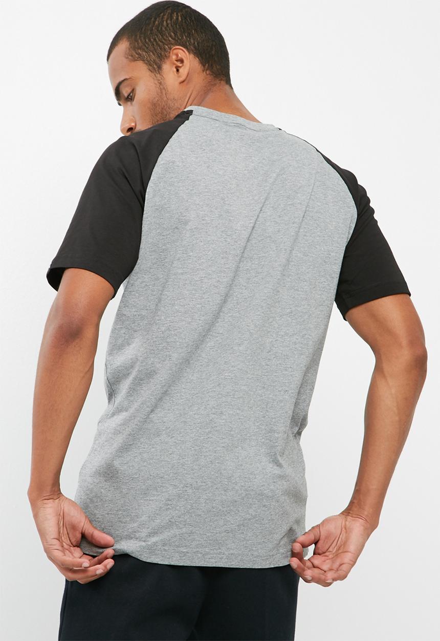 PUMA - Ess logo raglan tee