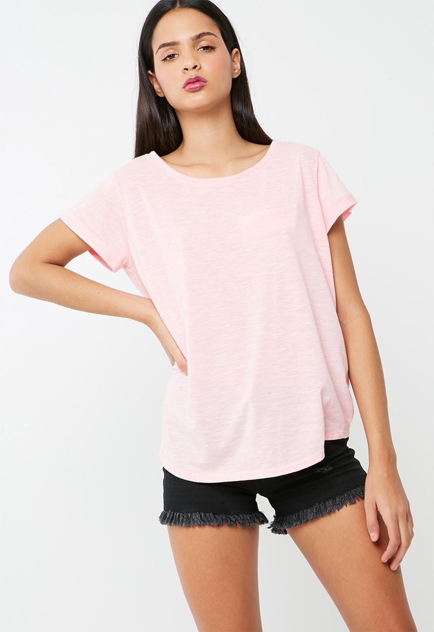 dailyfriday - Scoopneck relaxed tee with turn back cuff