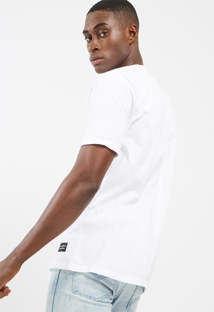 Levi’s® - L8 tee