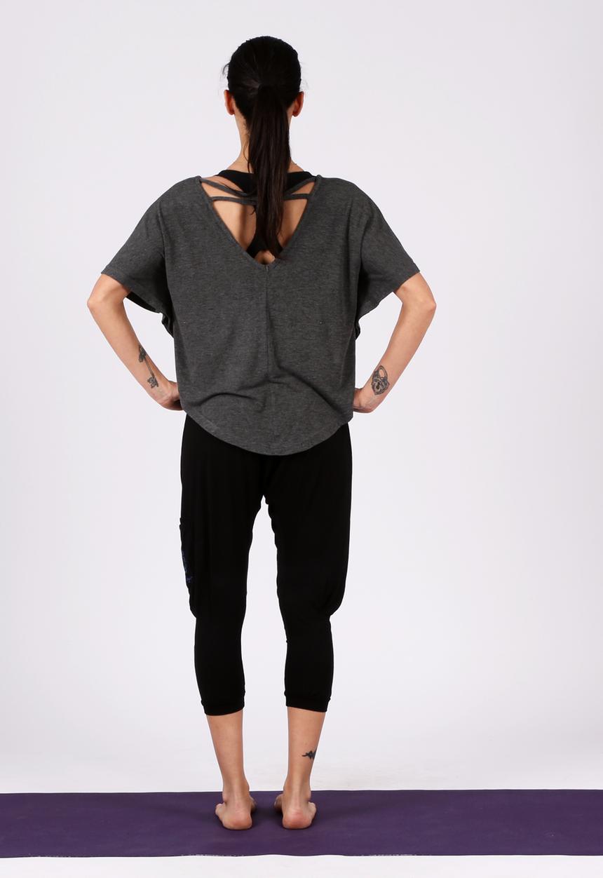 Yoga Utopia - Pretzel Yogawear Cross Top – Grey
