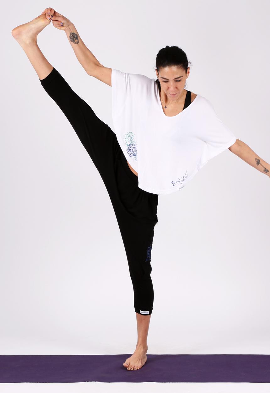 Yoga Utopia - Pretzel Yogawear Cross Top – White