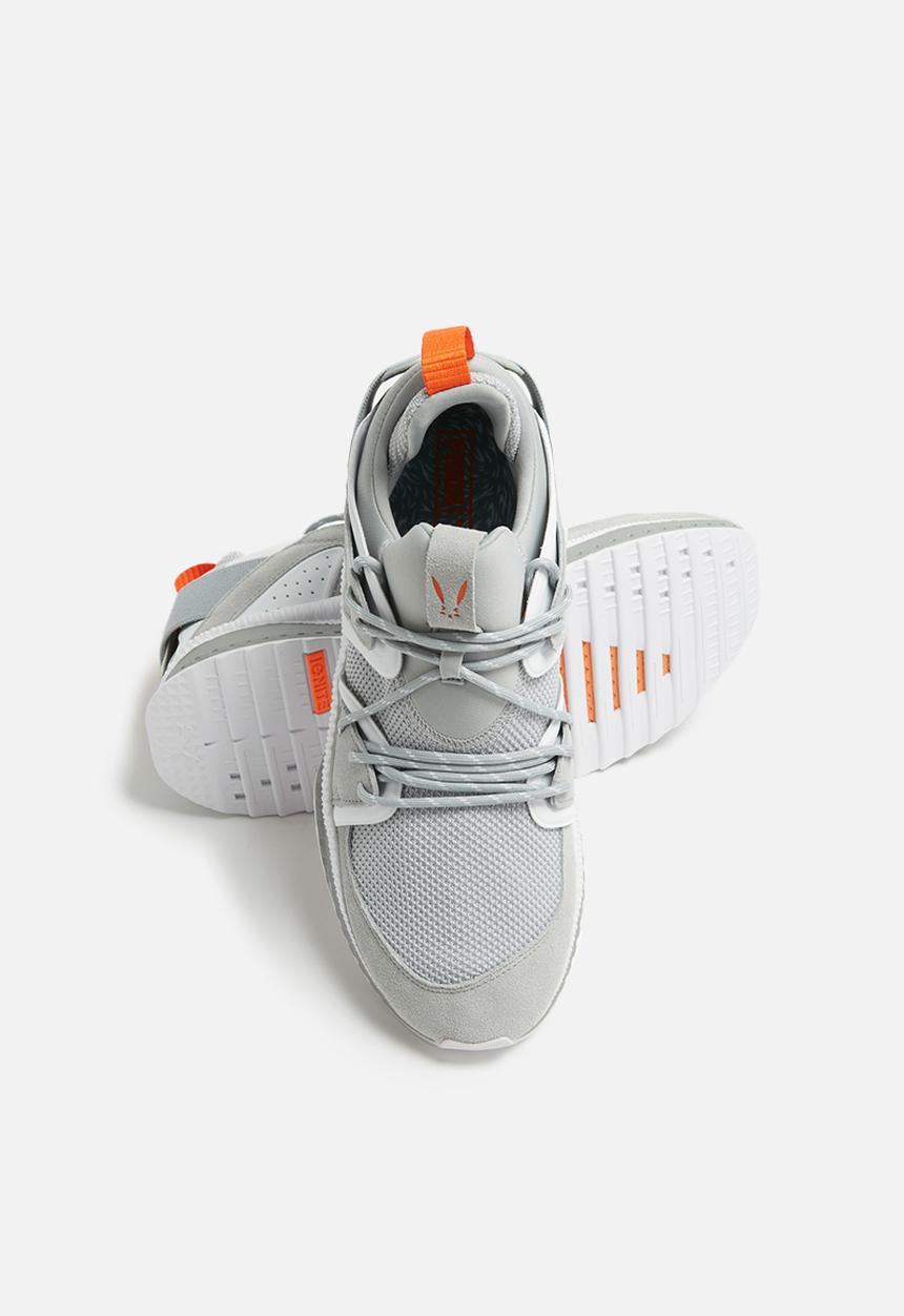 PUMA Select - Tsugi Blaze