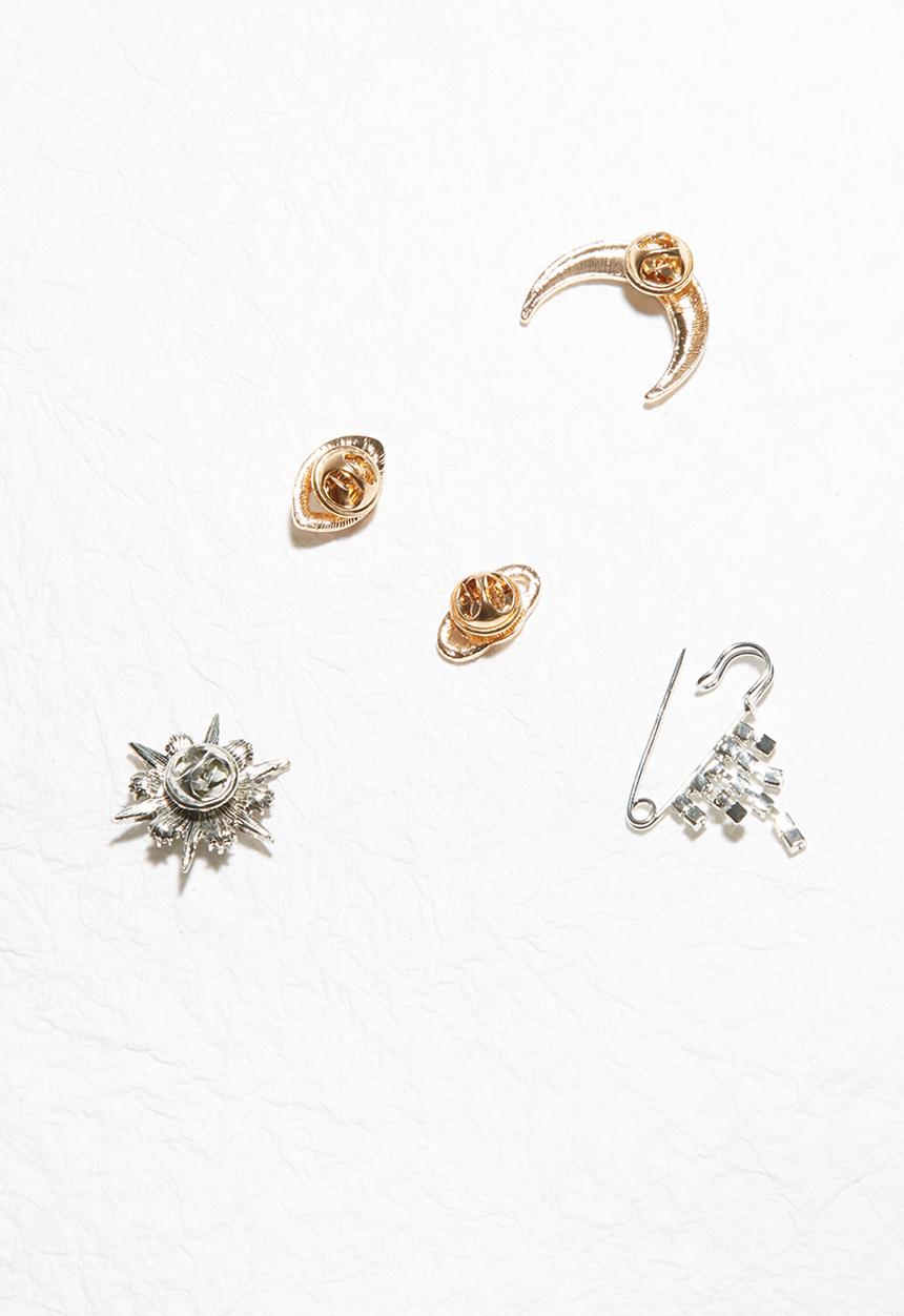 dailyfriday - Jewelled brooch set