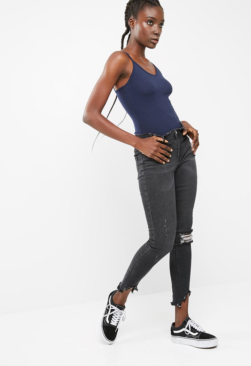 dailyfriday - Fitted v neck cami