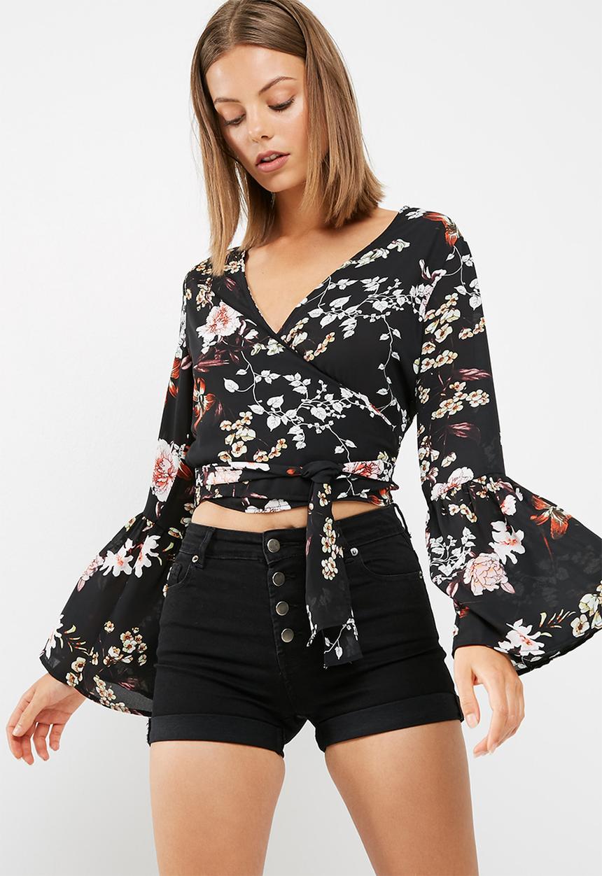 dailyfriday - Bell sleeve wrap top
