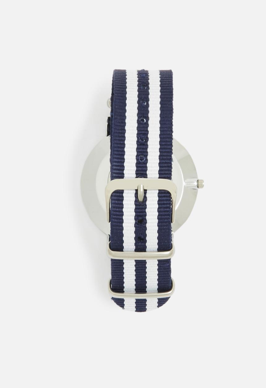 basicthread - Chris nylon strap watch
