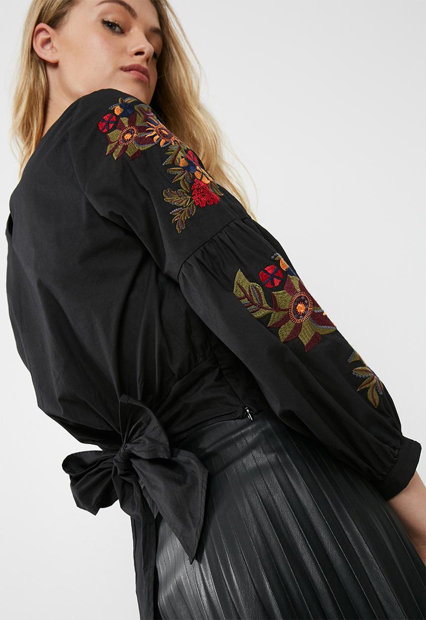 dailyfriday - Embroidered blouse with bow back