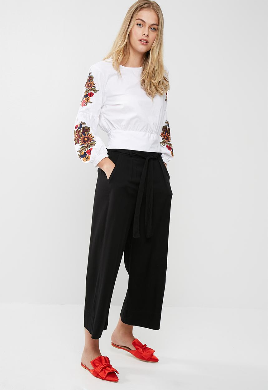 dailyfriday - Embroidered blouse with bow back