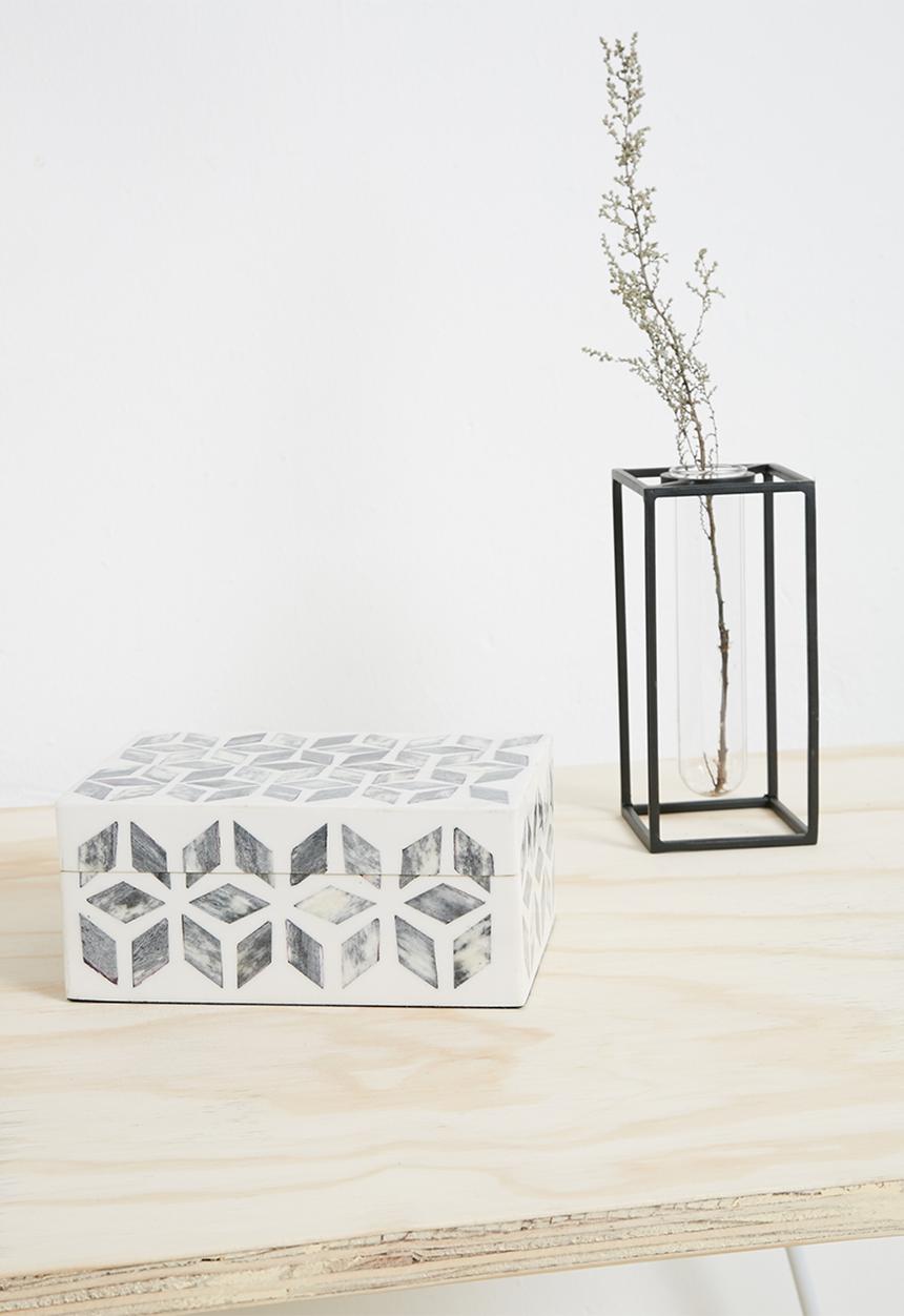 Sixth Floor - Ellery box