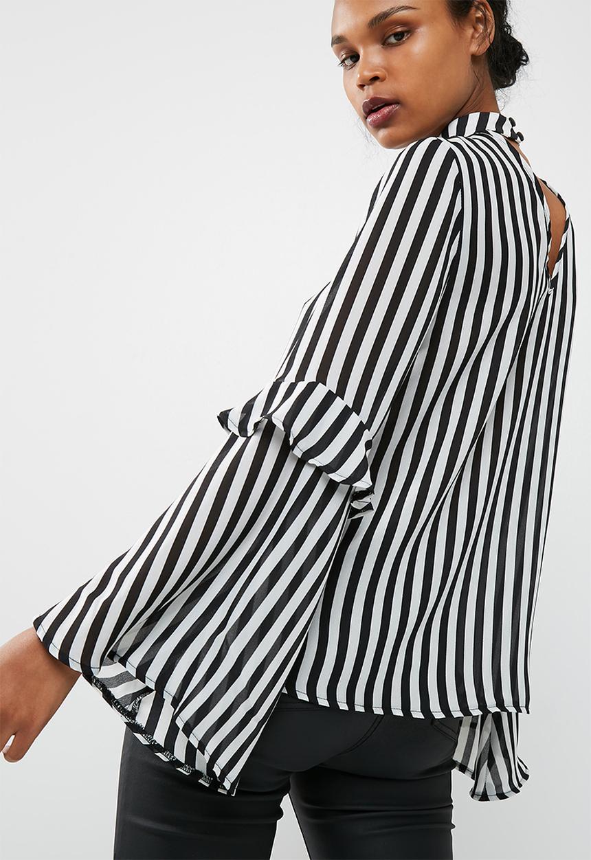 dailyfriday - Choker blouse with tiered sleeve