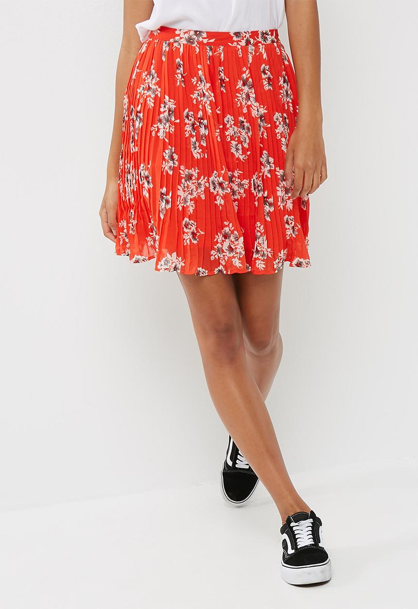 Vero Moda - Flirty pleated skirt
