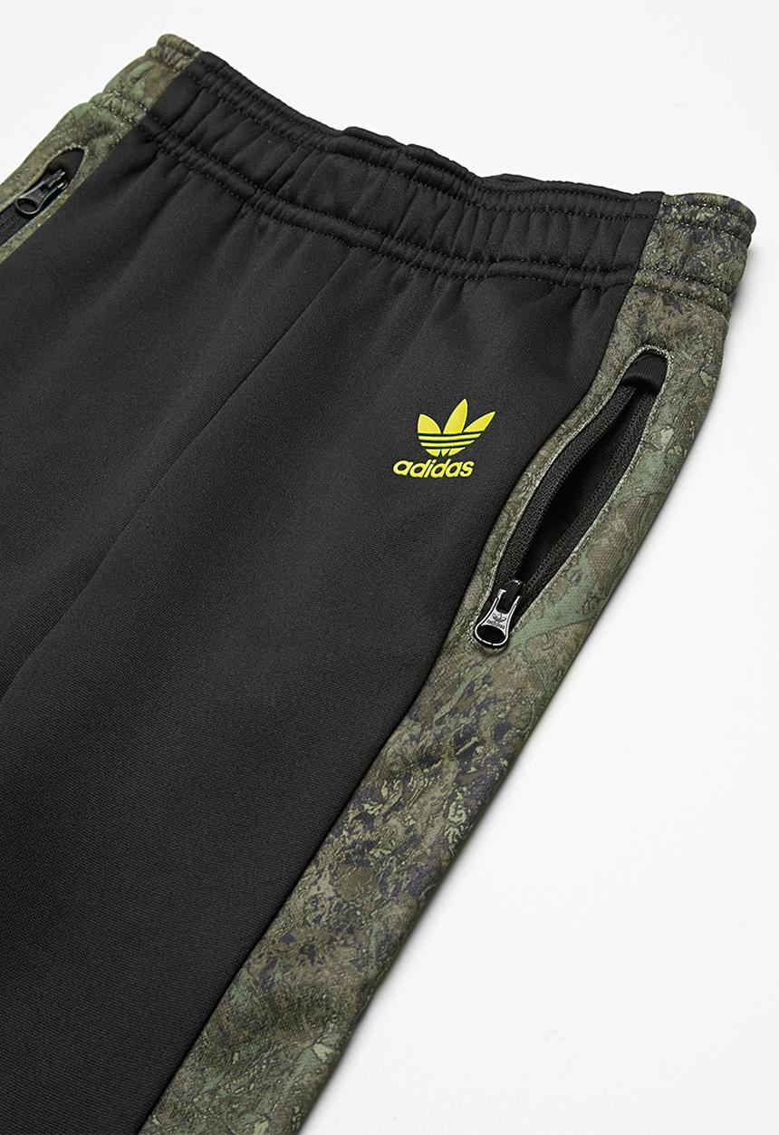 adidas Originals - Kids Graphic SST tracksuit