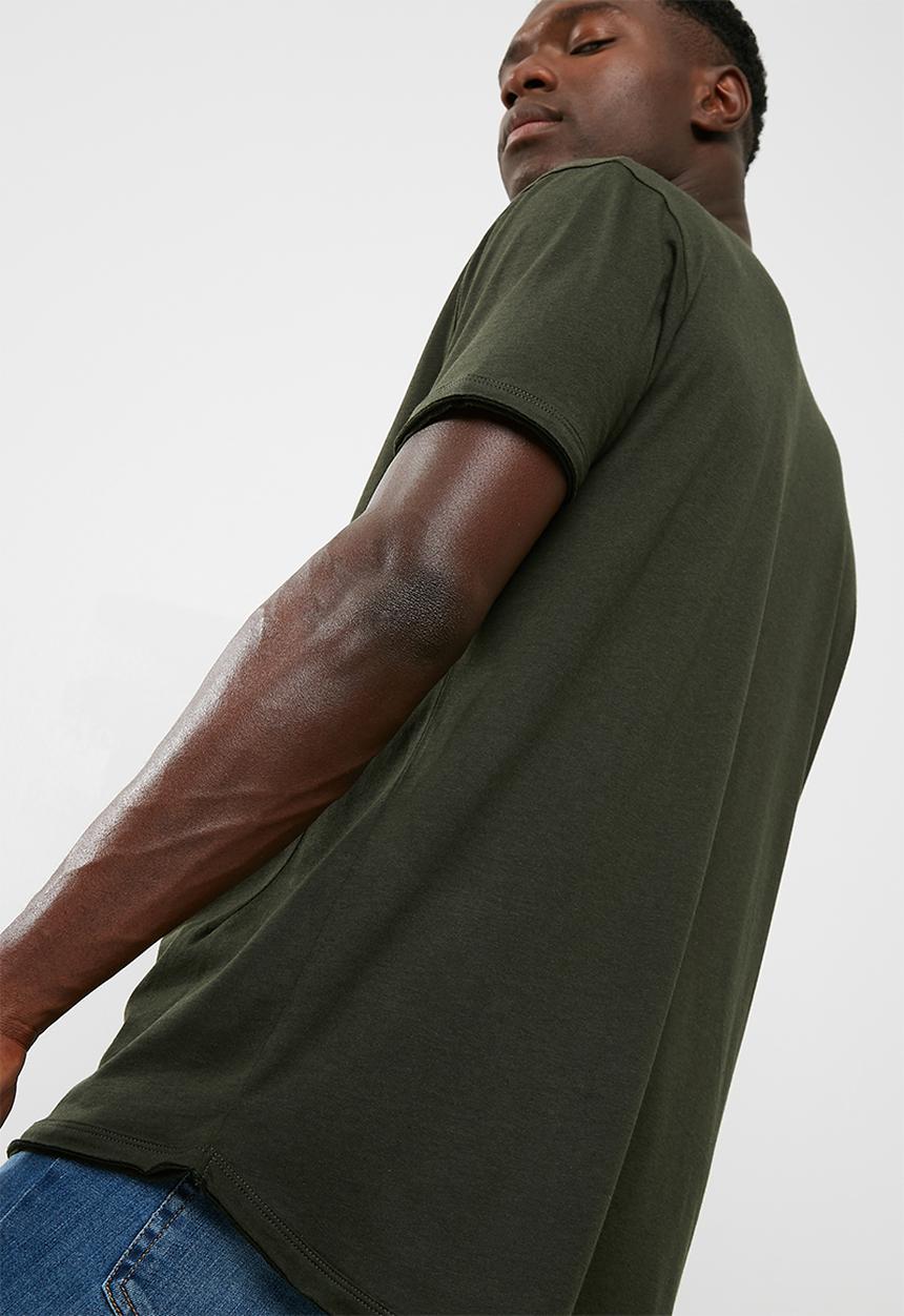 basicthread - Deep Scoop Neck Tee