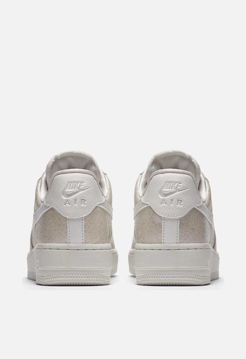 Nike - Air Force 1 '07 Premium