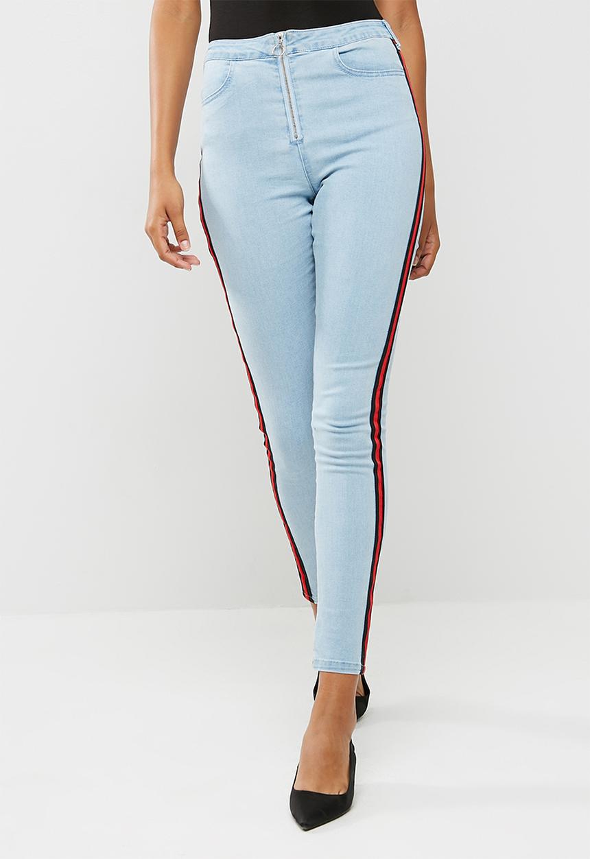 Missguided - Sinner floral badge side stripe mom jeans
