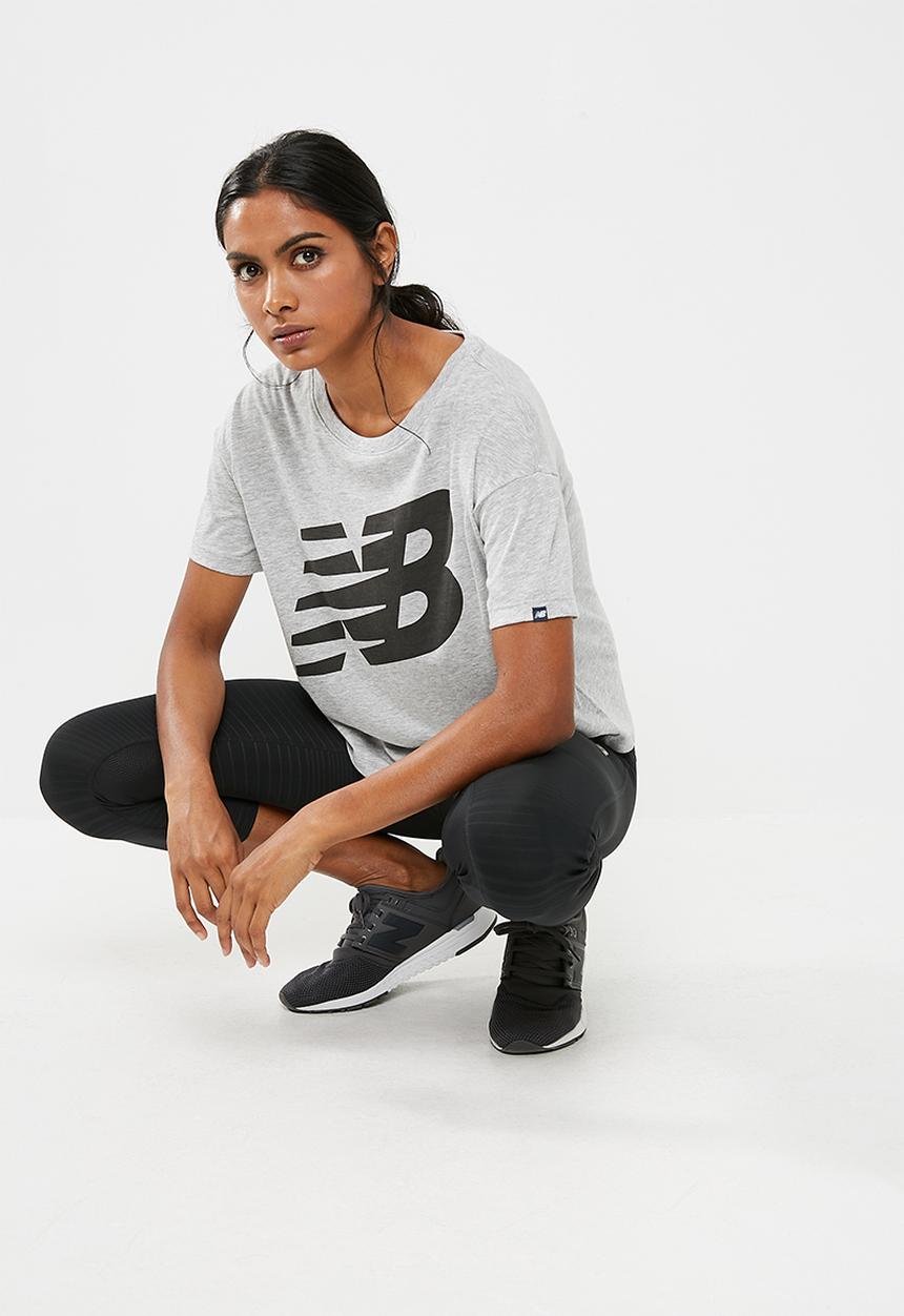 New Balance  - Essentials track club tee
