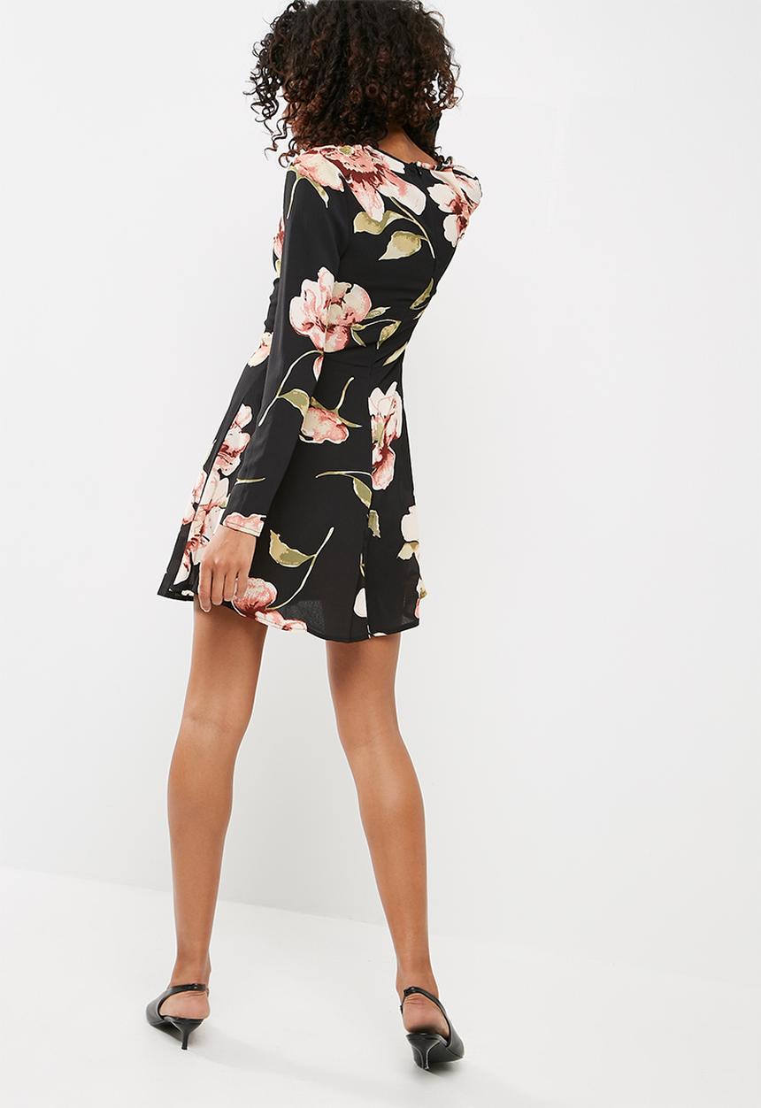 Missguided - Long sleeve lace dress