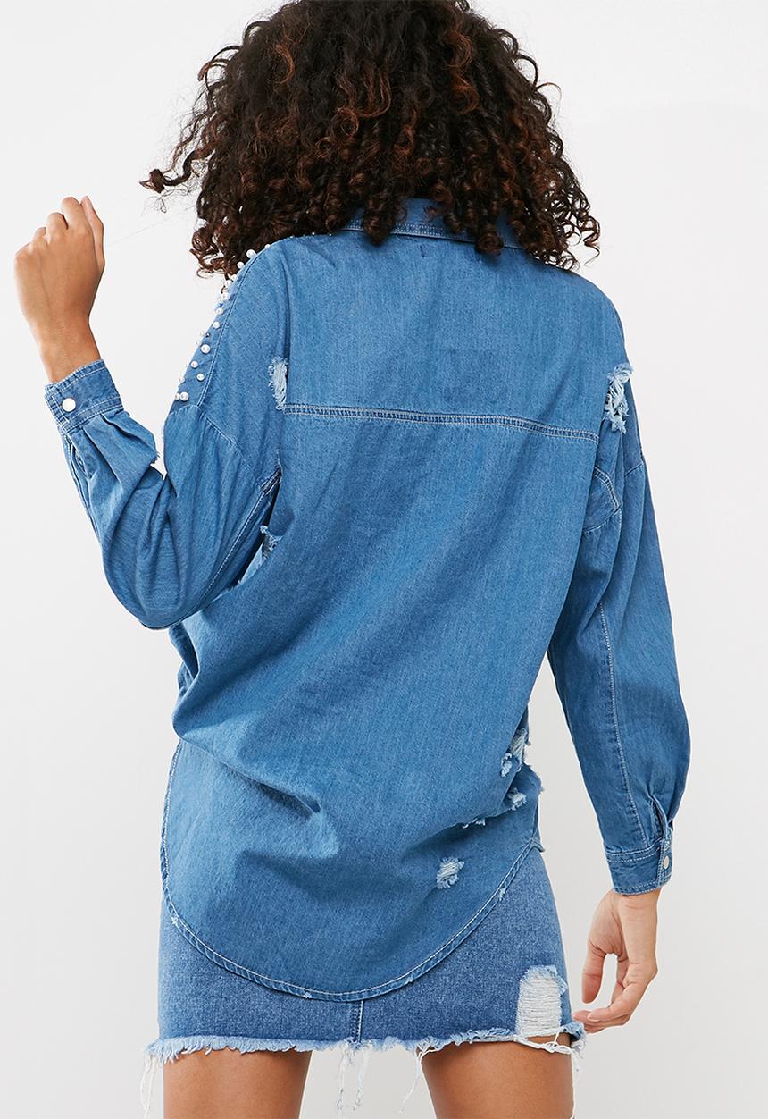 Missguided - Distressed denim shirt with pearl detail