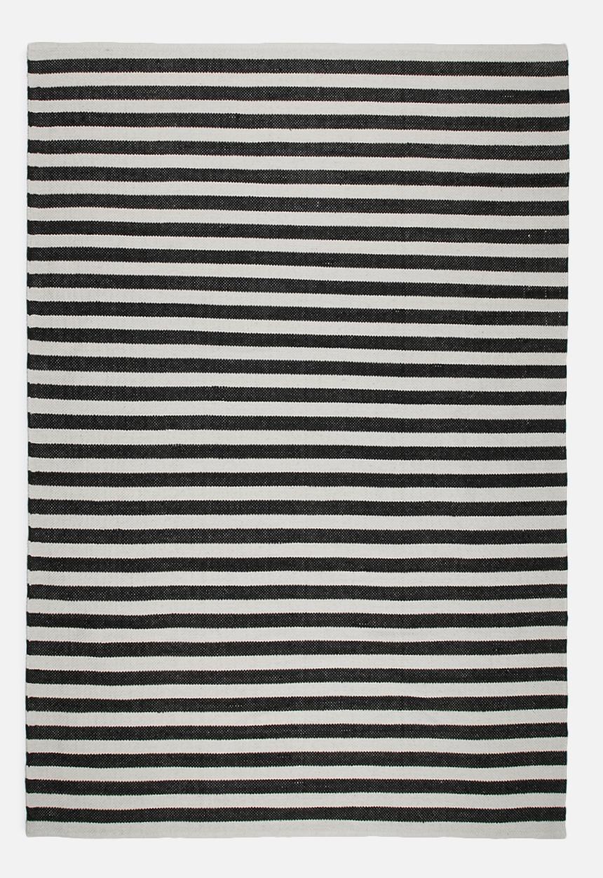 Sixth Floor - Makah woven rug - black/cream