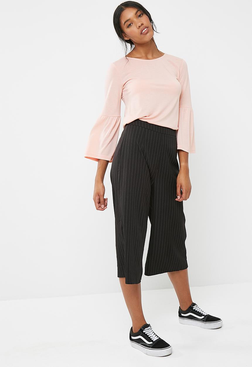 Jacqueline de Yong - Minni flared sleeve tee