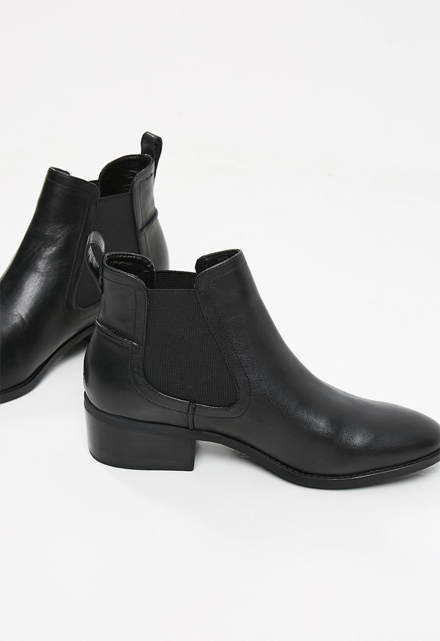 Steve Madden - Dicey