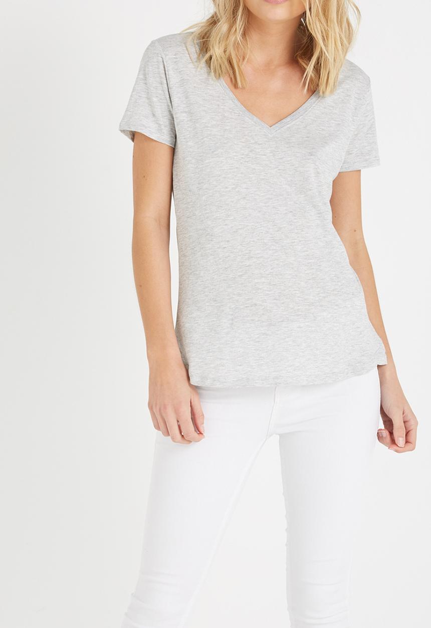 Cotton On - The deep v tee