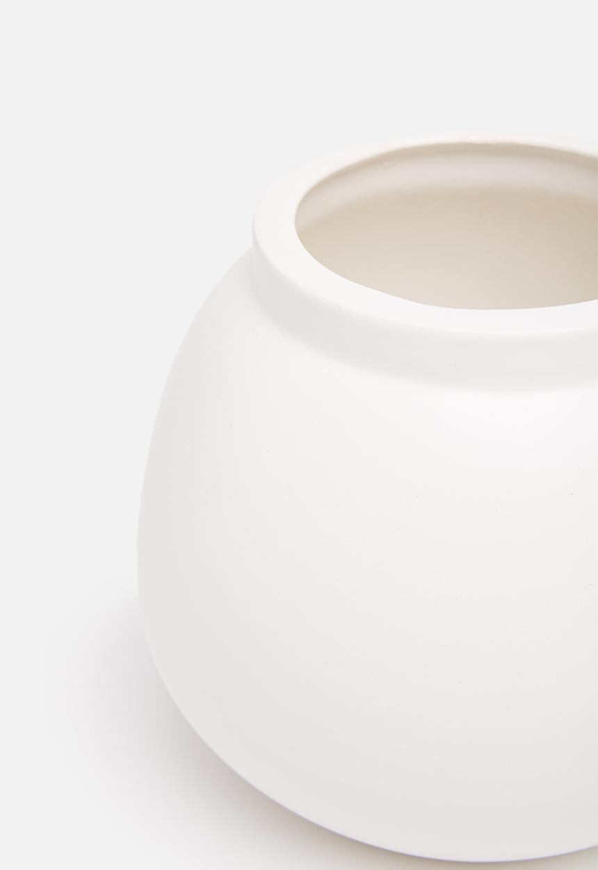 Grey Gardens - Calabash vase