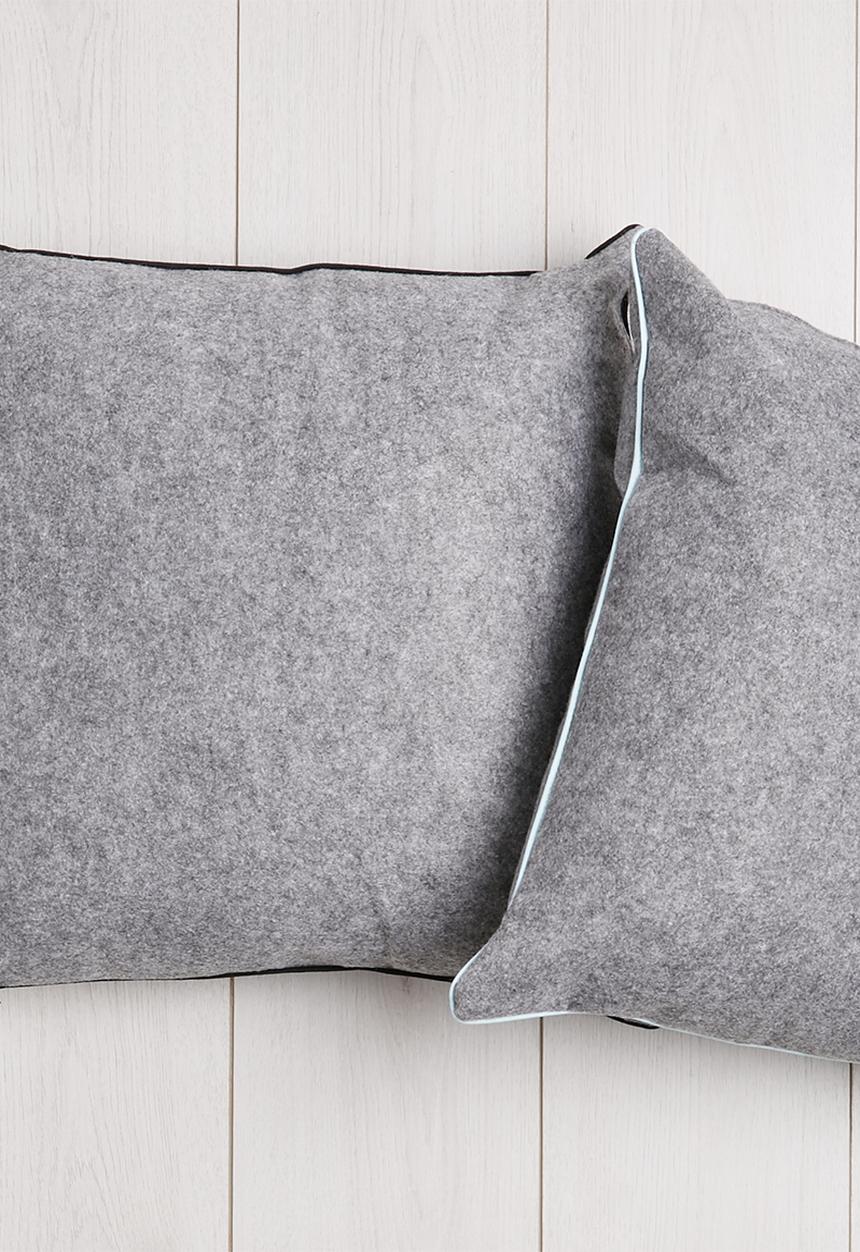 Sixth Floor - Felt pop cushion - grey