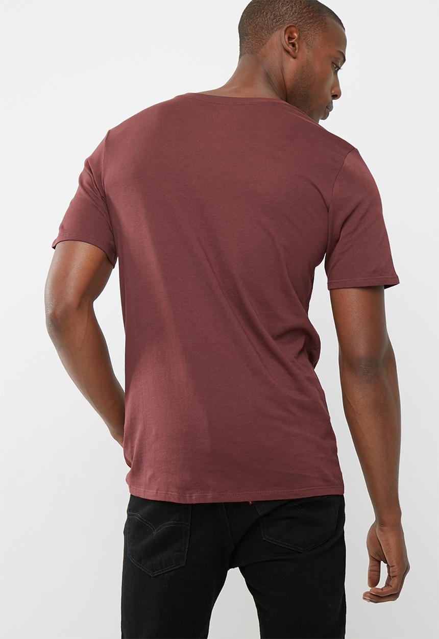 Nike - Nsw club embroided tee