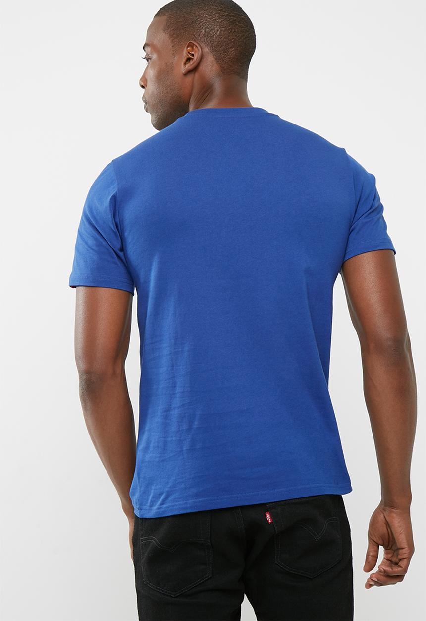 New Balance  - Essentials stacked logo tee