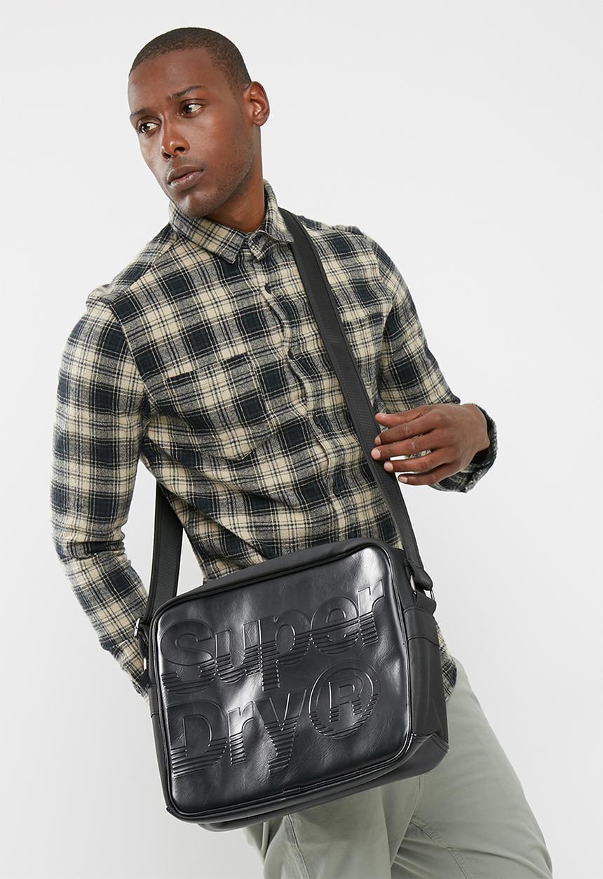 Superdry. - Lineman messenger