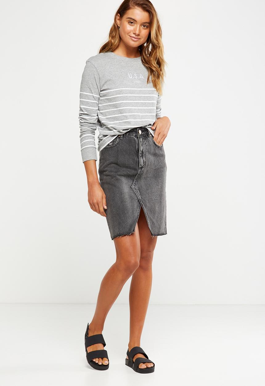 Cotton On - Tbar Tammy chopped graphic long sleeve tee