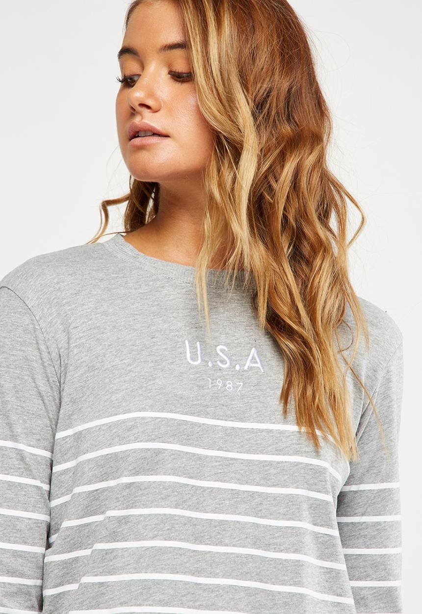 Cotton On - Tbar Tammy chopped graphic long sleeve tee