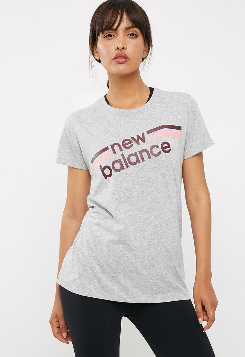New Balance  - Stripe logo tee